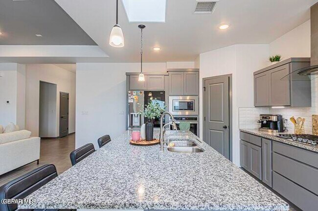 Building Photo - 13699 Kathys Ct