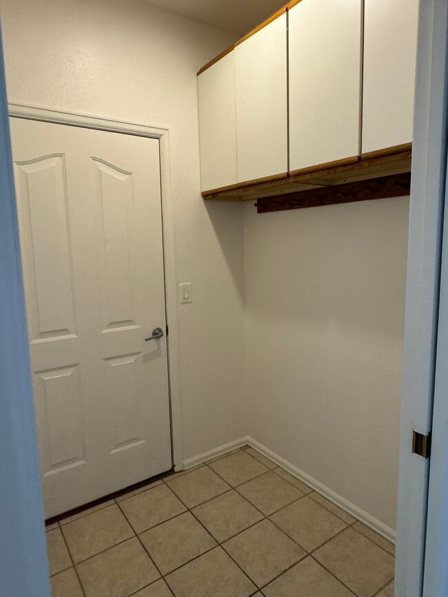 Building Photo - Spacious Single-Level Home in the Redlands w/ Private Yard & Thoughtful Layout!!!