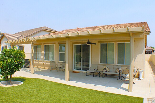 Building Photo - Welcome to Resort-Style Living at Four Sea...