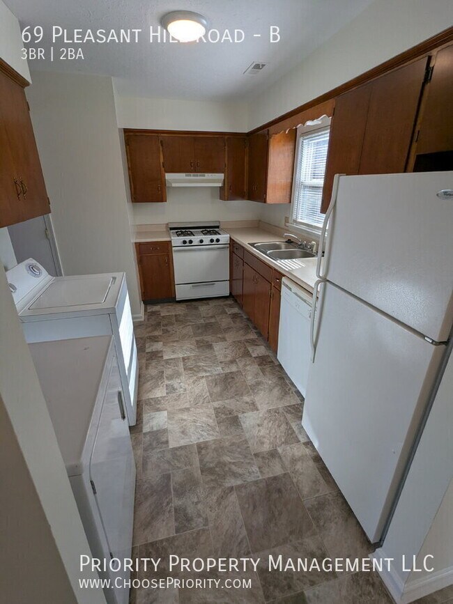 Building Photo - 69 Pleasant Hill Rd