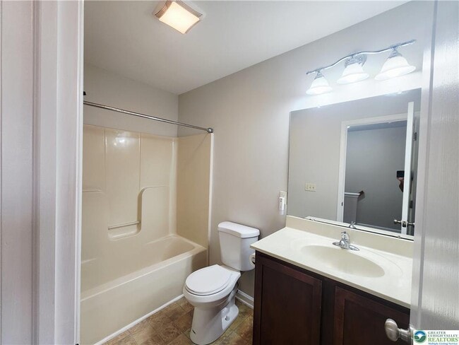 Building Photo - 7510 Pioneer Dr