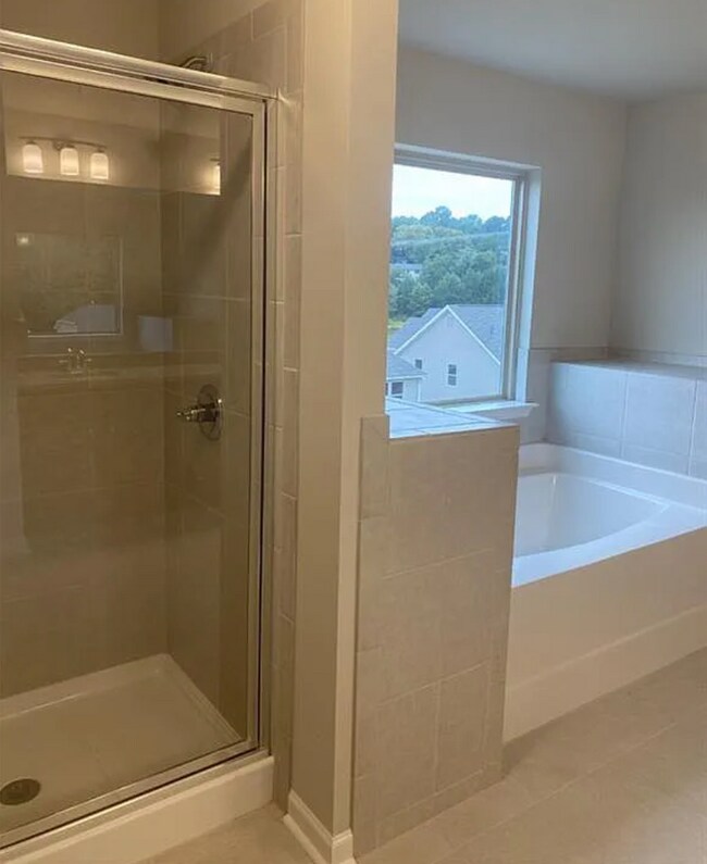 Building Photo - 2516 Bear Mountain St