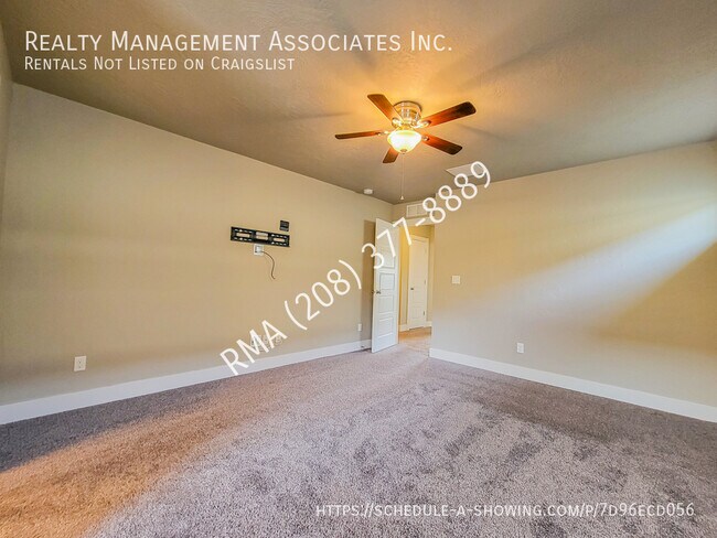 Building Photo - 2663 W Malad St