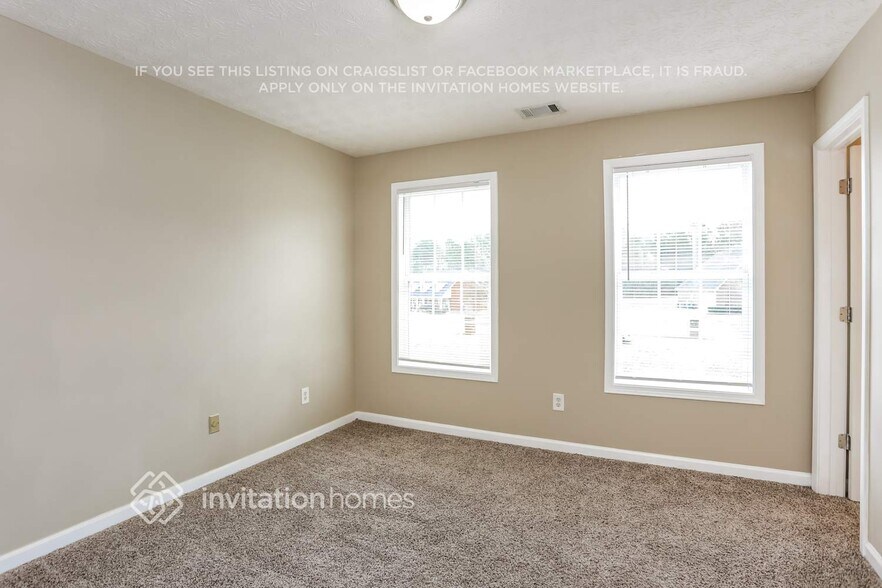 Building Photo - 225 Hedgewood Dr