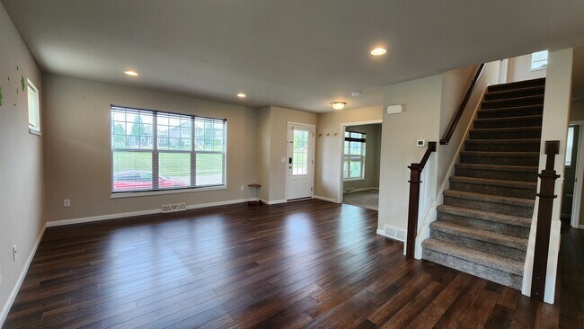 Building Photo - 9359 Highland Gate Way
