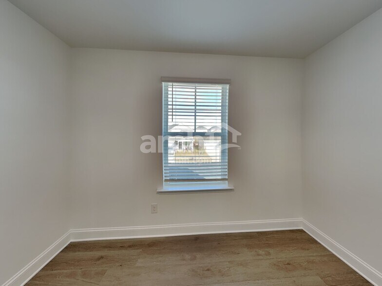 Building Photo - 3521 Jefferson Cor Ln