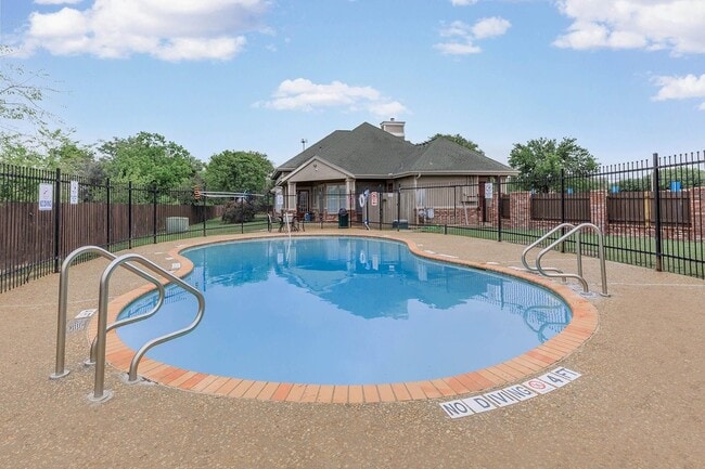 Building Photo - 9257 Somerset Rd