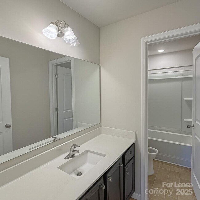 Building Photo - 6010 Walkers Run Dr