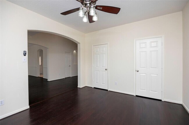 Building Photo - 2327 Centerbrook Ln