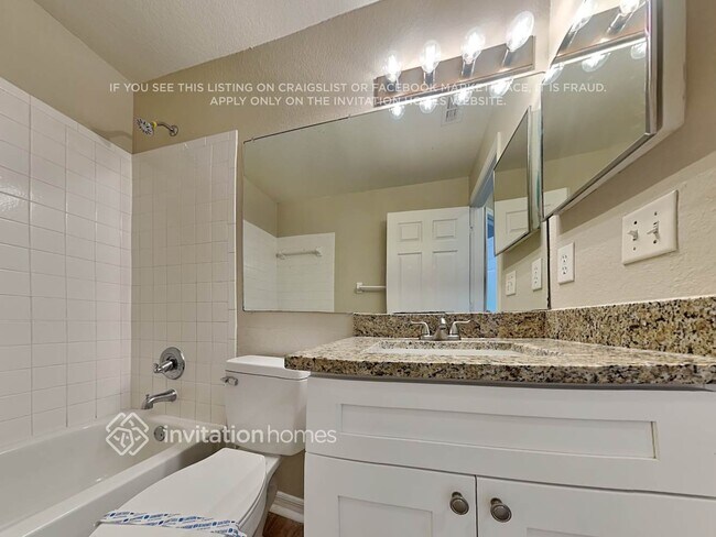 Building Photo - 3633 Amber Ln