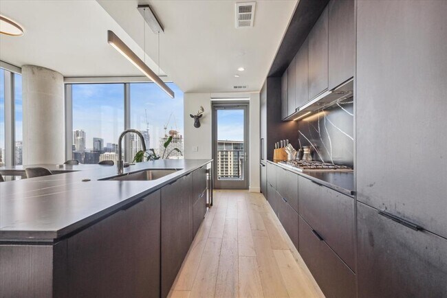 Building Photo - 44 East Ave