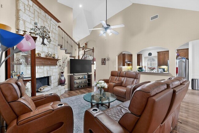 Building Photo - 4933 Bacon Dr
