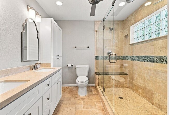 Building Photo - 5522 Dumfries Dr