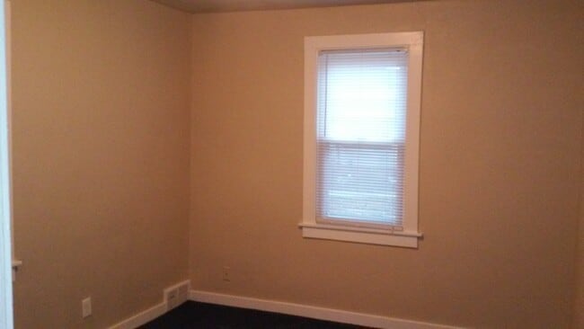 Building Photo - 269 Summit St