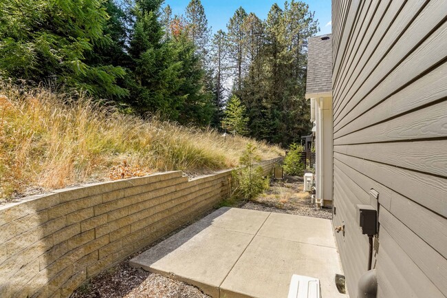Building Photo - 4 bed, 4 bath Multi-Level Home in Pringle ...
