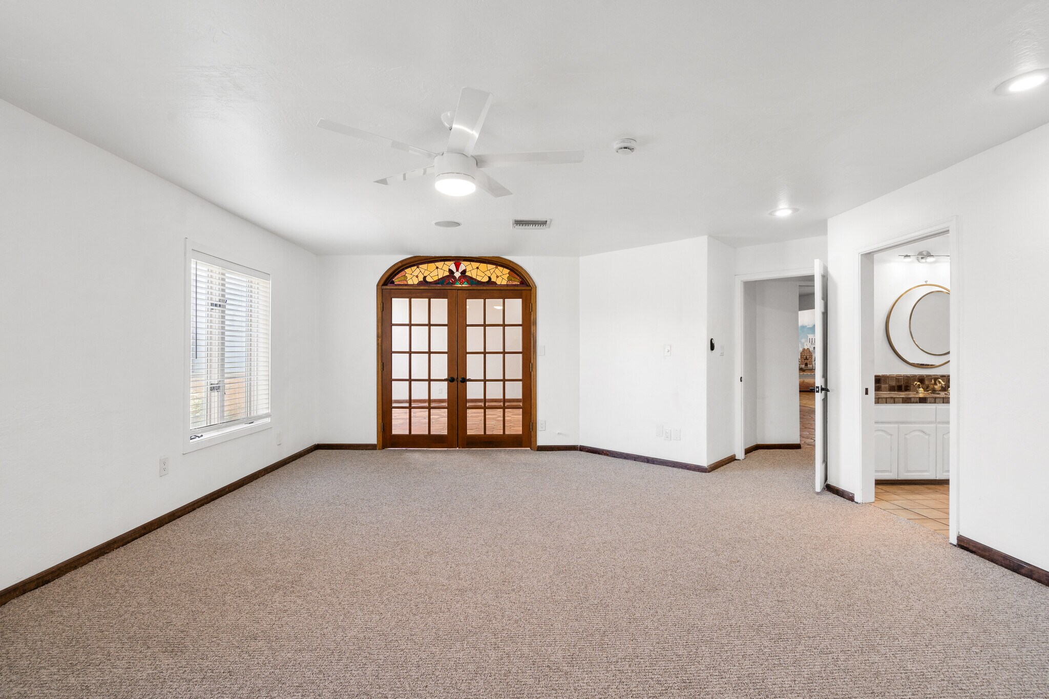 Building Photo - 3319 E Indian School Rd