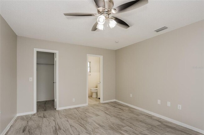 Building Photo - 1552 Foxridge Run SW