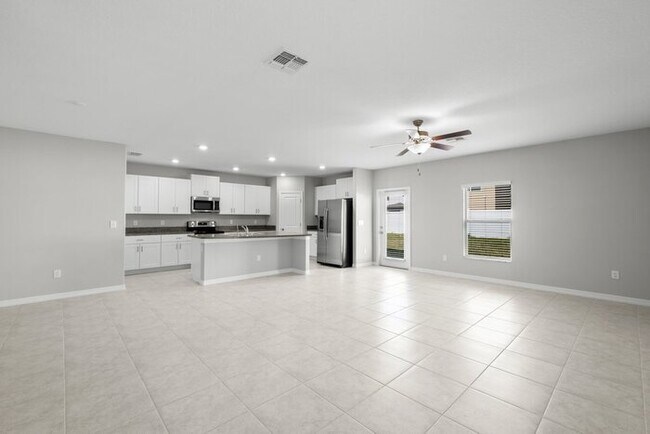 Building Photo - Like New Home For Rent in Touchstone!