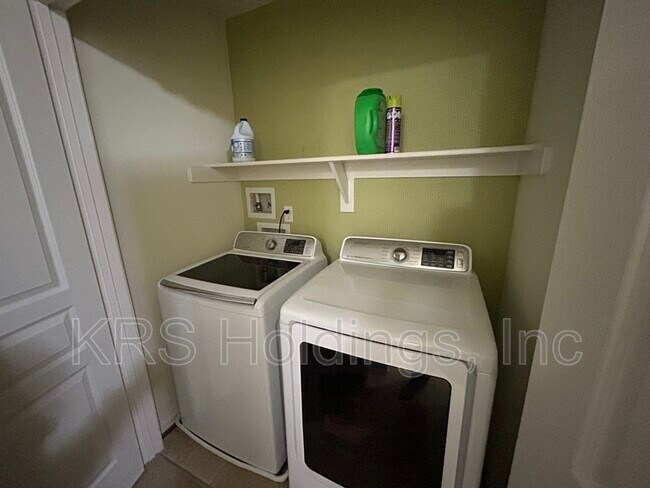 Building Photo - 5210 Moreland St