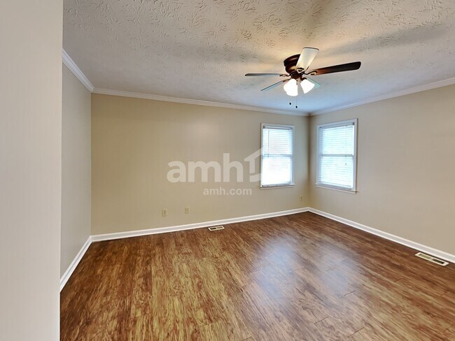 Building Photo - 4854 Green Valley Ct NW