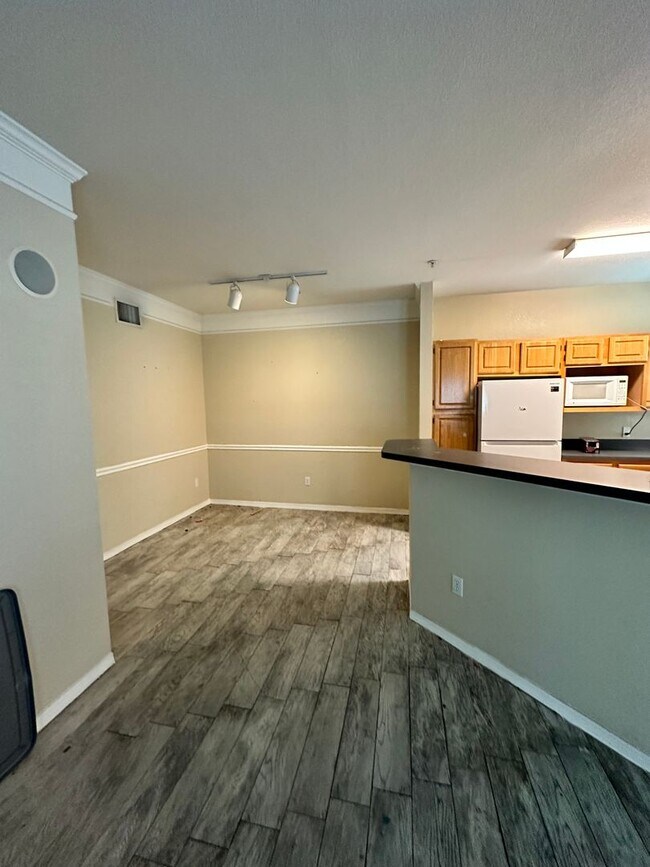 Building Photo - Beautiful 2 Bedroom 2 Bath Condo For Rent ...