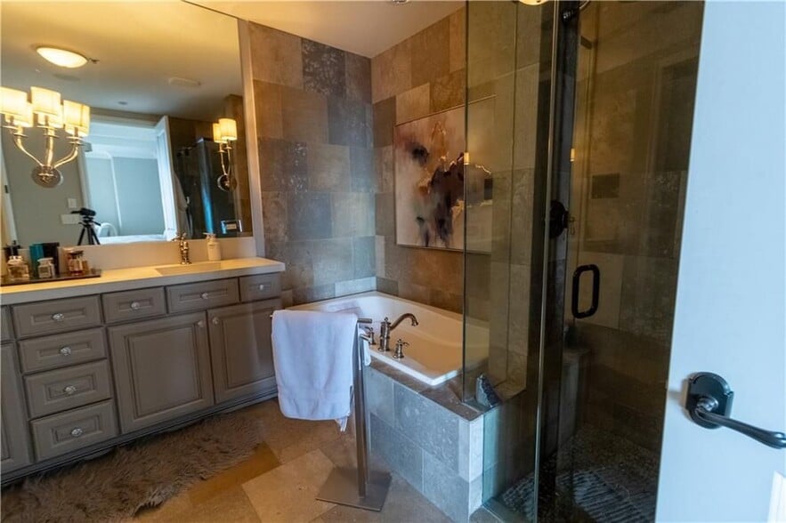 Building Photo - 2233 Peachtree Rd