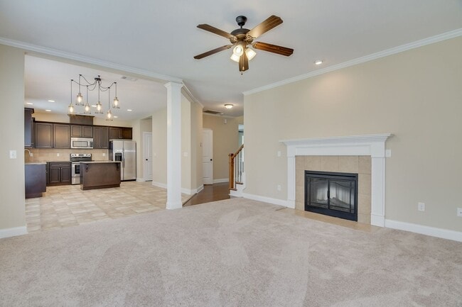 Building Photo - Canterbury Farms - 4 Bed 2.5 Bath