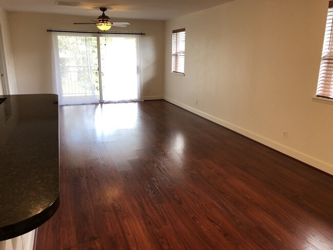 Flooring is now cushion carpet - 92-1083 Koio Dr