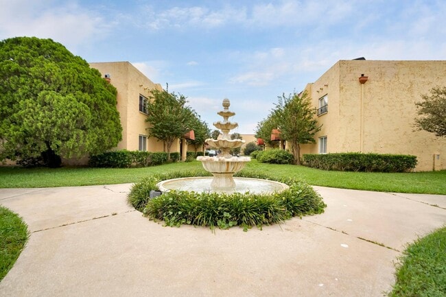 Building Photo - 3919 Bell Tower Dr