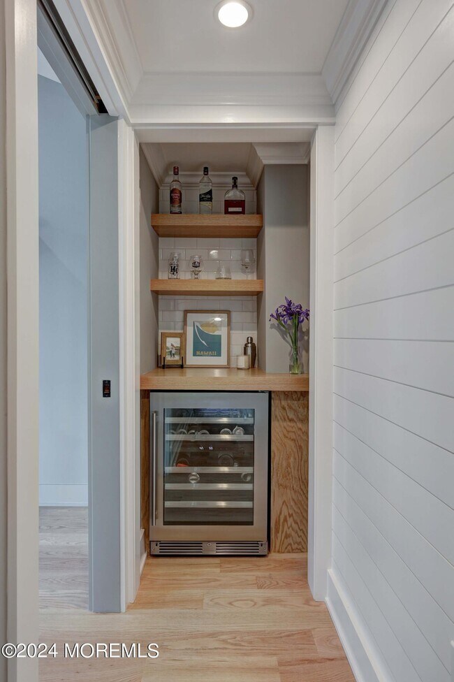 Building Photo - 408 Central Ave