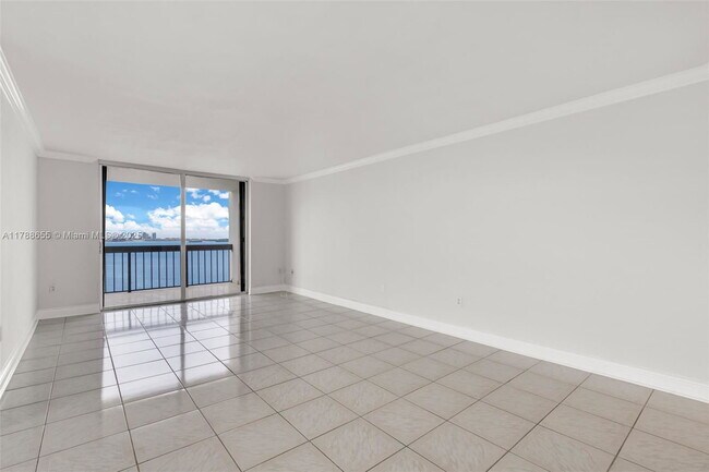 Building Photo - 2333 Brickell Ave