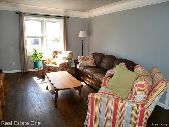 Building Photo - 2881 Ellwood Ave