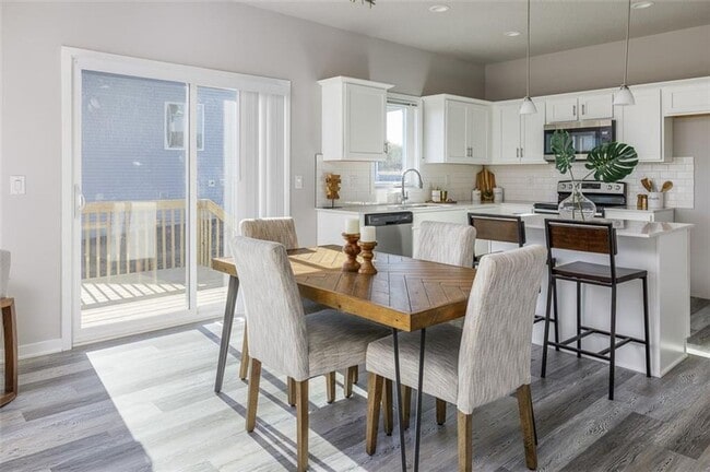 Building Photo - 1707 Ashwood Ave