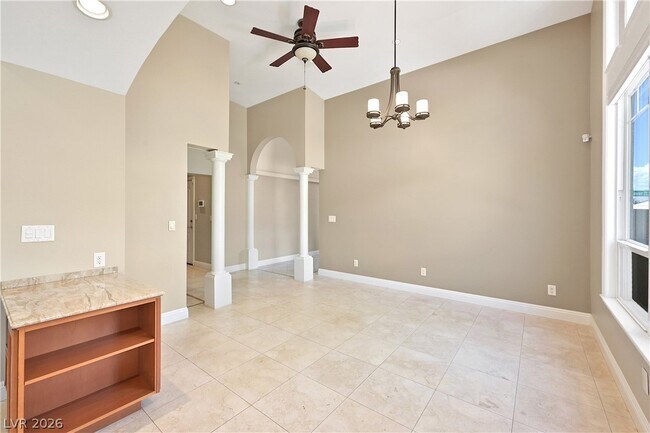 Building Photo - 9001 Crimson Clover Way