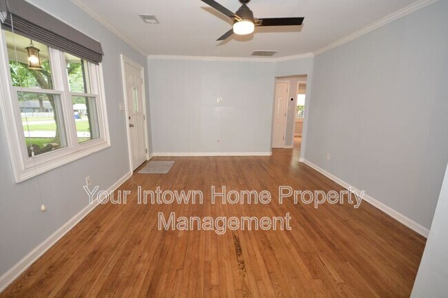 Building Photo - 1222 Crestwood Dr SE