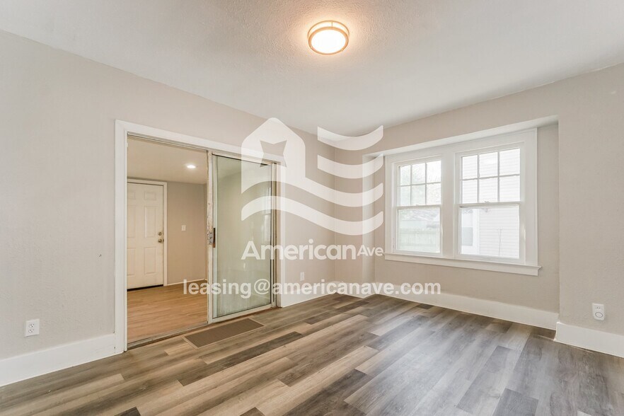 Building Photo - 3908 Leybourn Ave