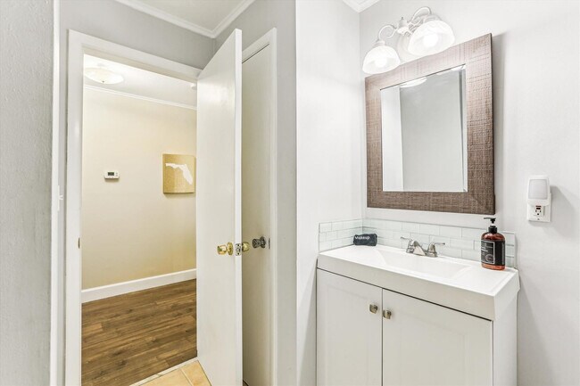 Building Photo - 405 Flagler Blvd