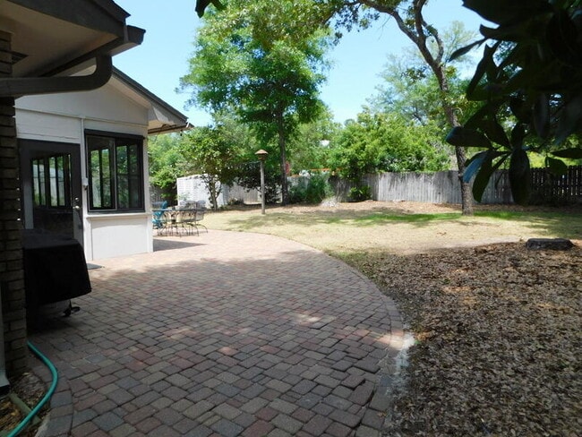 Building Photo - 939 Ridgewood Way