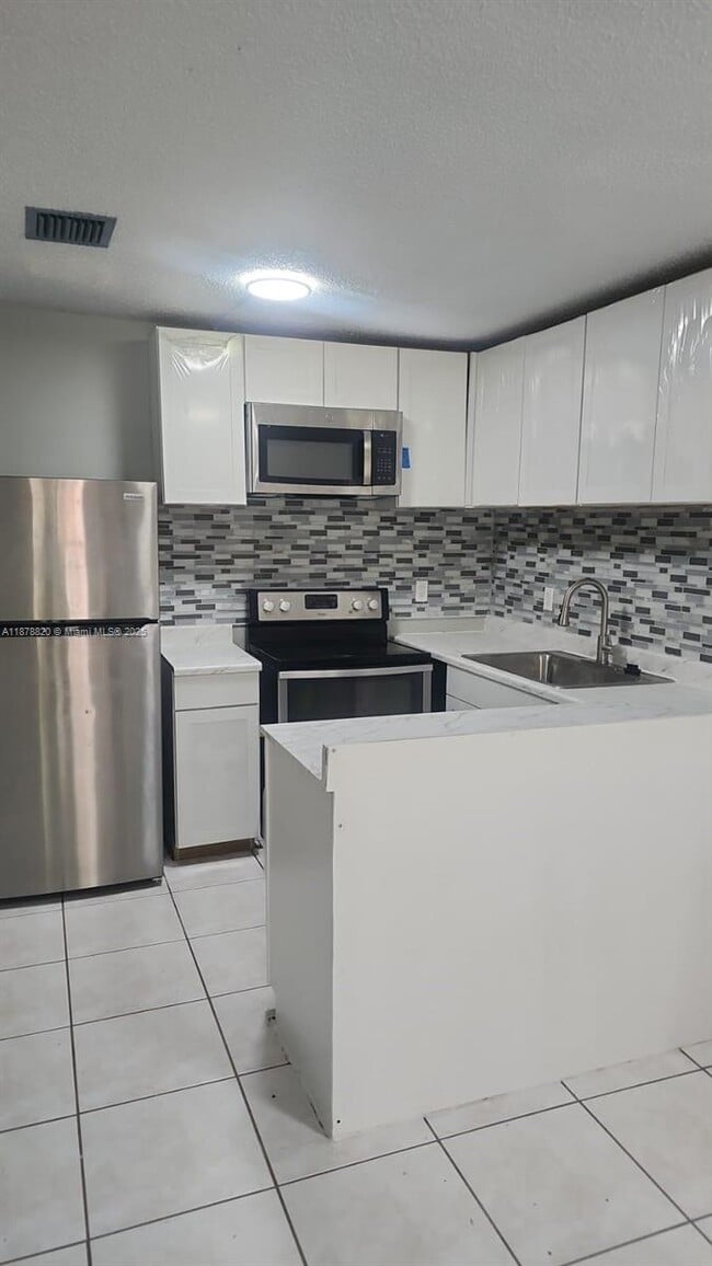 Building Photo - 11544 NW 44th St