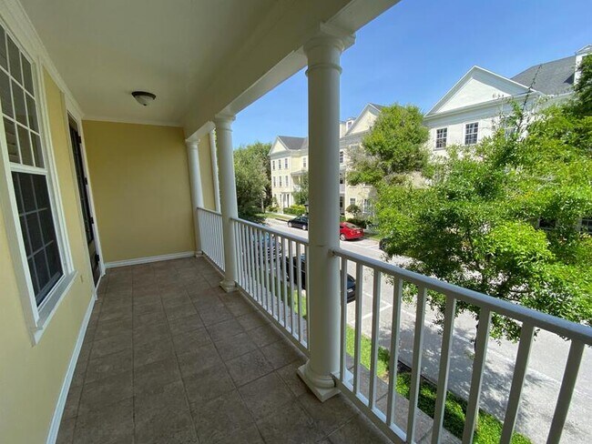 Building Photo - 4570 Virginia Dr