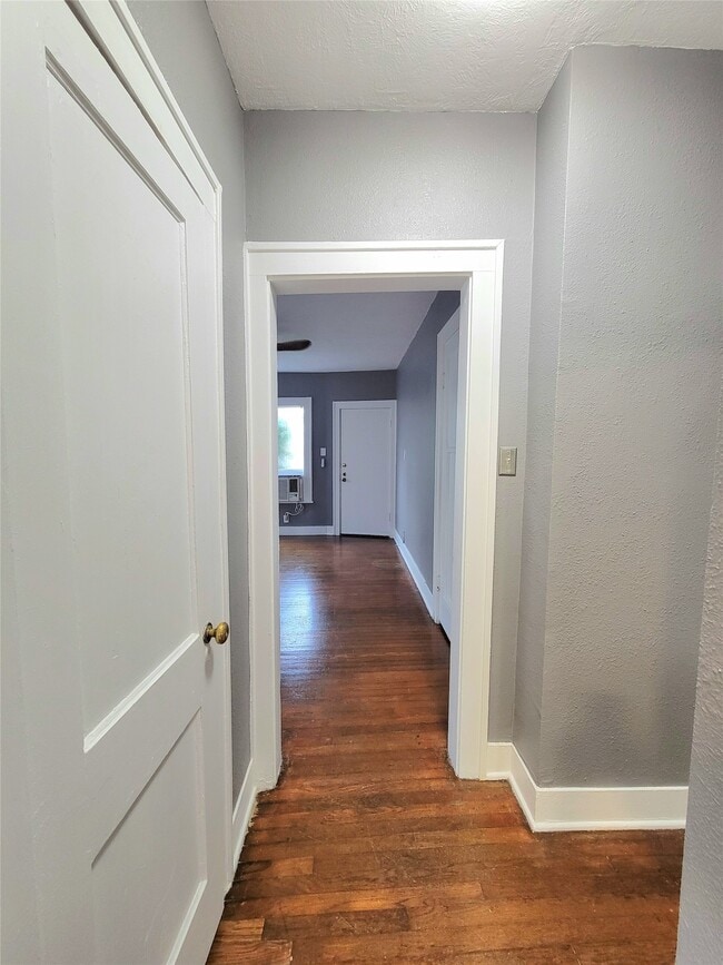 Building Photo - 1238 Peden St