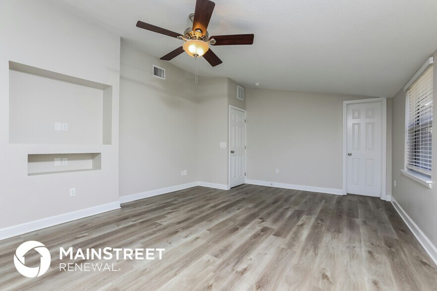 Building Photo - 6303 Oren Ct