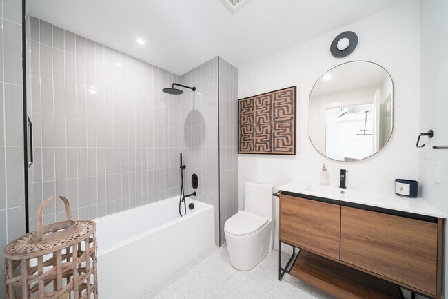 Building Photo - 10 Brinkerhoff St