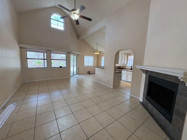 Building Photo - WEST SIDE HOME FOR RENT
