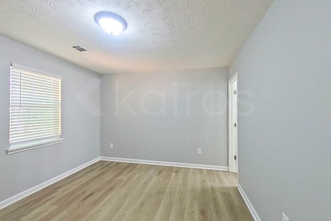 Building Photo - 100 Beaver Pointe Dr