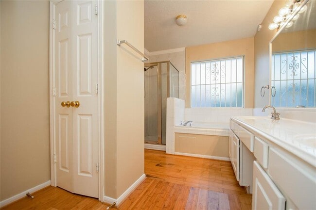Building Photo - 7731 Las Flores Dr