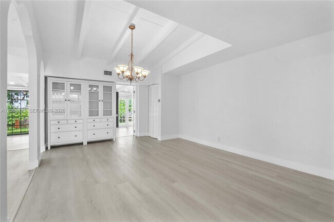 Building Photo - 2555 Nassau Ln