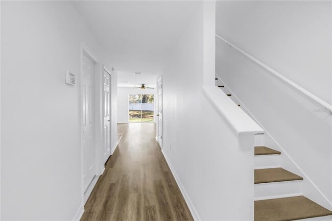 Building Photo - 8517 Edgewater Pl Blvd