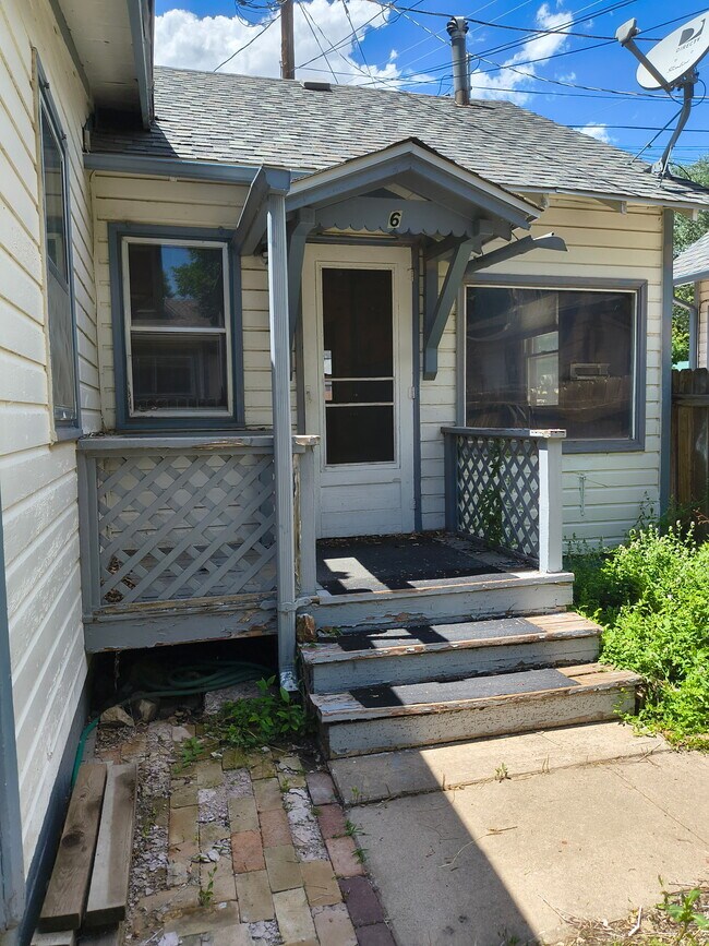 Building Photo - 6 S Rutherford Ave