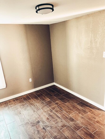 Building Photo - 328 N Oklahoma Ave